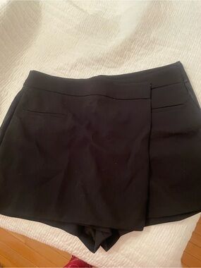 Black Zara Skort